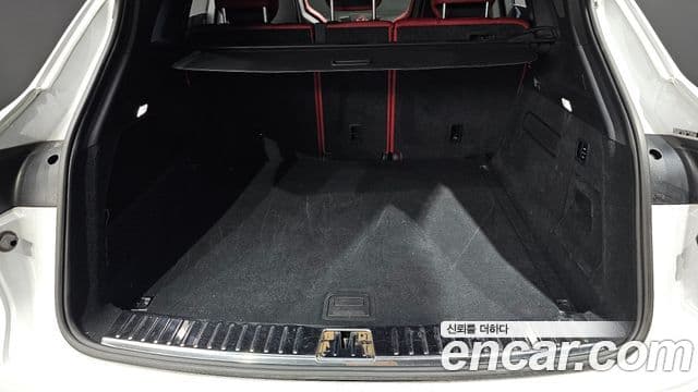 Porsche Cayenne (PO536), 2020 20