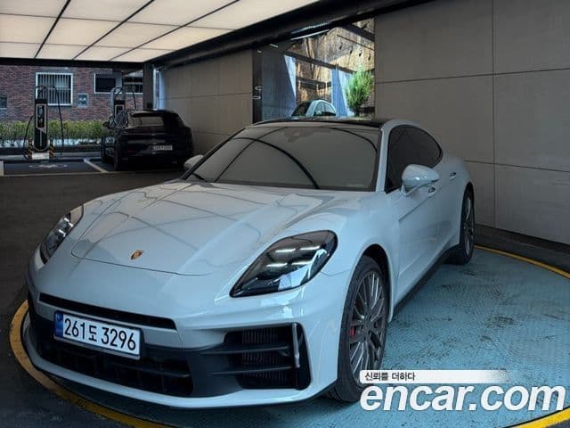 Porsche Panamera (976), 2025 1