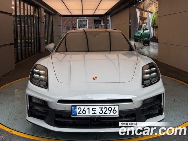 Porsche Panamera (976), 2025 3