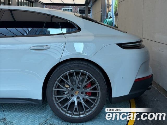 Porsche Panamera (976), 2025 6