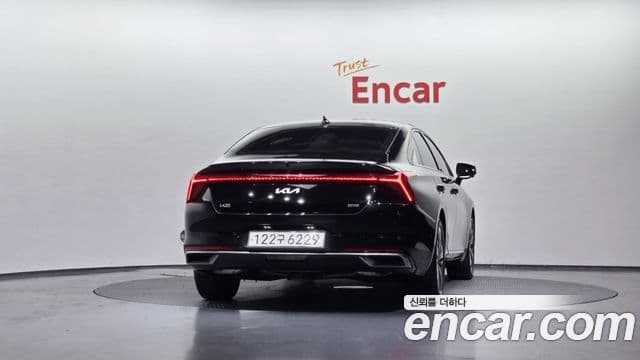 Kia K8 гибрид Signature, 2024 4