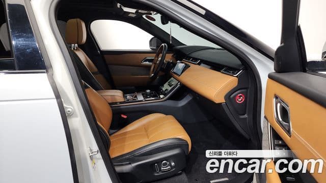 Land Rover Range Rover Velar 3.0 D300 R-Dynamic HSE, 2018 11