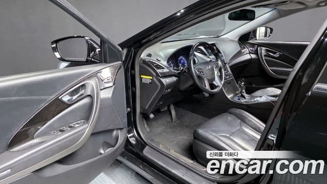 Hyundai Grandeur HG Premium, 2015 10