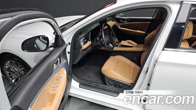 Genesis The / новый New G70, 2023 10