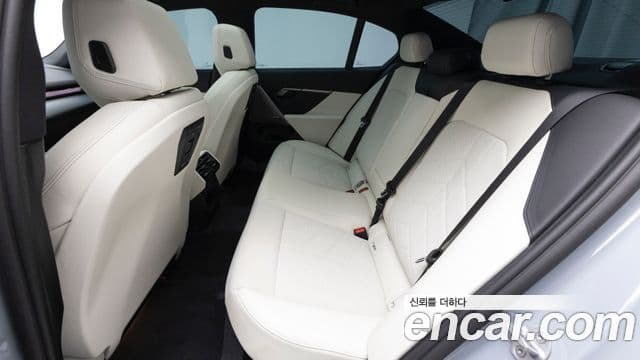 BMW 5시리즈 (G60) 523d M Sport, 2025 10