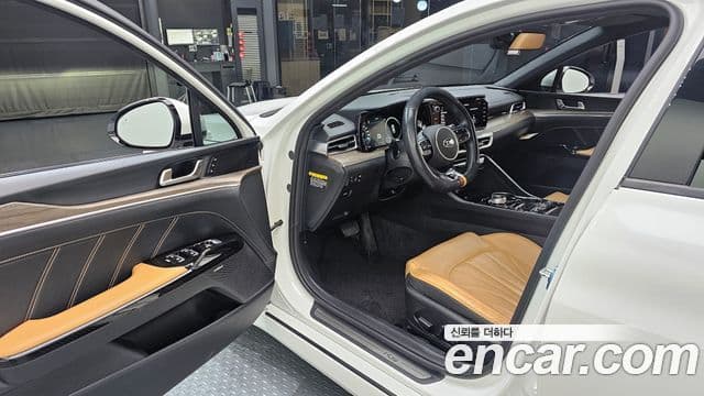 Kia K5 3세대 Signature, 2020 11