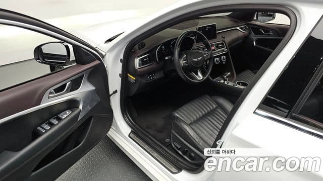 Genesis G70 Elite, 2019 11