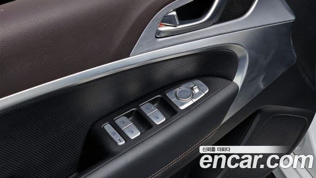 Genesis G70 Elite, 2019 18