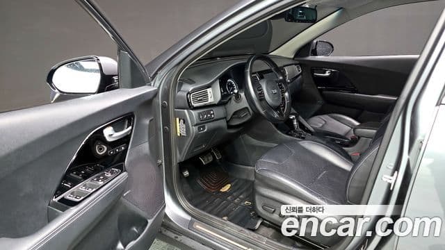 Kia Niro Noblesse, 2018 10