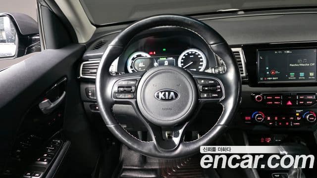 Kia Niro Noblesse, 2018 13