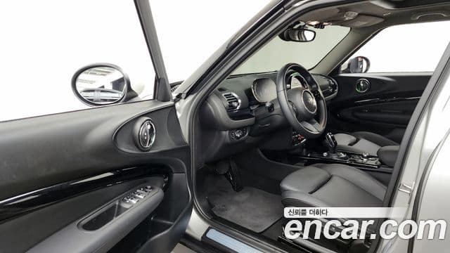 Mini Cooper 클럽맨 2세대, 2023 10