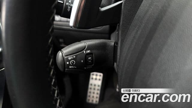 Peugeot 2008 1.6 BlueHDi Allure GC, 2018 17