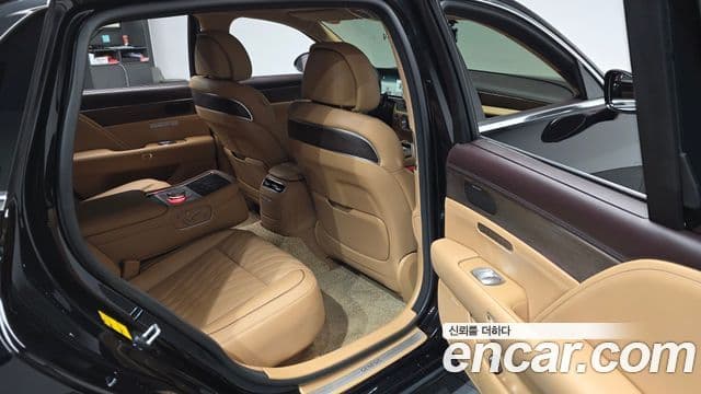 Genesis G90 (RS4) бензин 3.5 турбо AWD, 2023 11