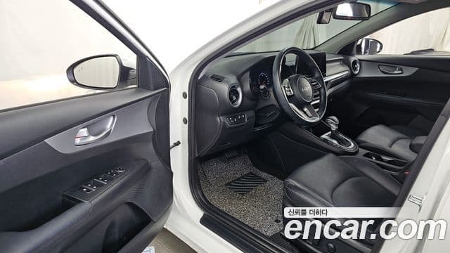 Kia The / новый New K3 2세대 Prestige, 2022 10