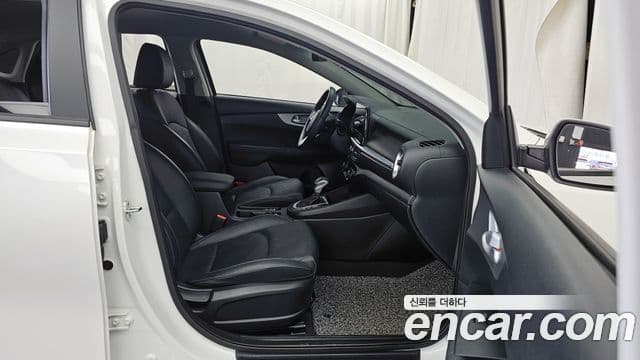 Kia The / новый New K3 2세대 Prestige, 2022 11