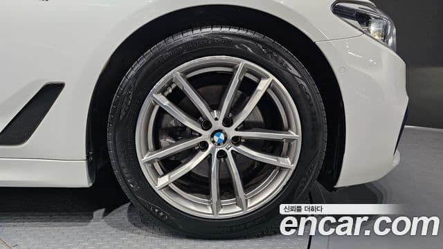 BMW 5시리즈 (G30) 520d M Sport Plus, 2017 все фото