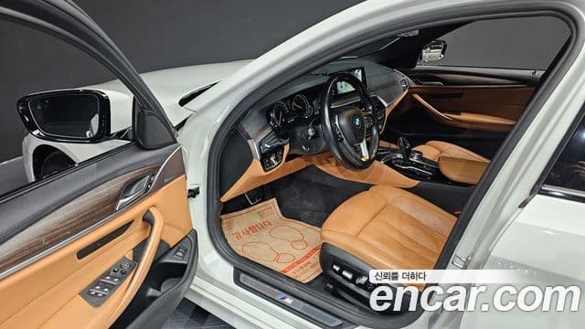 BMW 5시리즈 (G30) 520d M Sport Plus, 2017 10