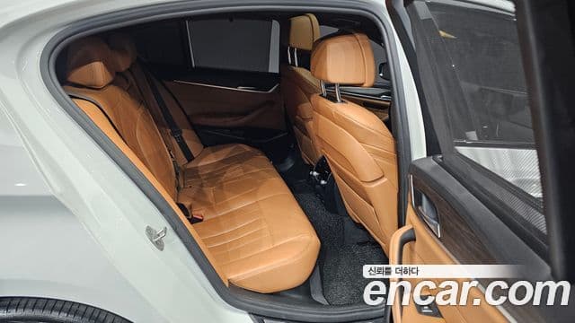 BMW 5시리즈 (G30) 520d M Sport Plus, 2017 11