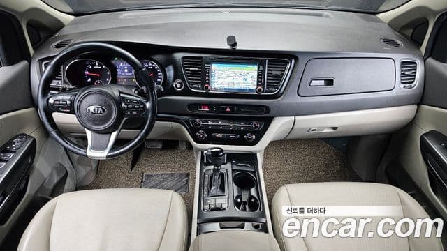 Kia All New Carnival Luxury, 2016 7