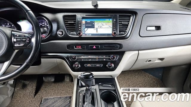 Kia All New Carnival Luxury, 2016 14