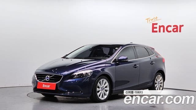 Volvo V40 2세대, 2015 1