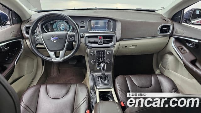 Volvo V40 2세대, 2015 7