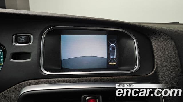 Volvo V40 2세대, 2015 15