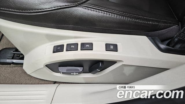 Volvo V40 2세대, 2015 17