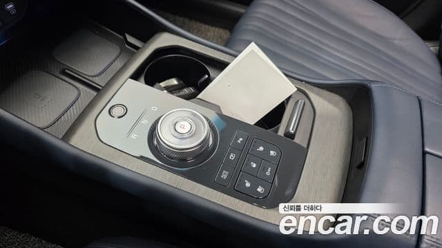 Kia The / новый New K8 гибрид Signature чёрный, 2025 9