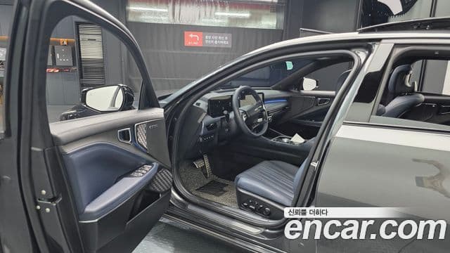 Kia The / новый New K8 гибрид Signature чёрный, 2025 11