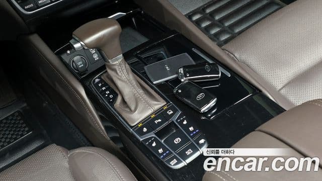 Kia All New K7 гибрид Noblesse, 2017 9