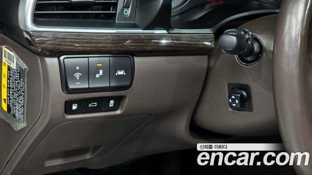 Kia All New K7 гибрид Noblesse, 2017 14