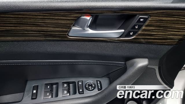 Hyundai LF Sonata Special, 2016 18