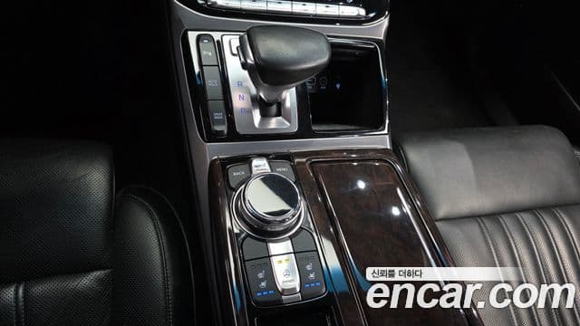 Genesis EQ900 Luxury, 2016 9