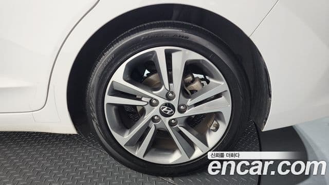 Hyundai Avante AD 1.6 GDI Value Plus, 2018 все фото