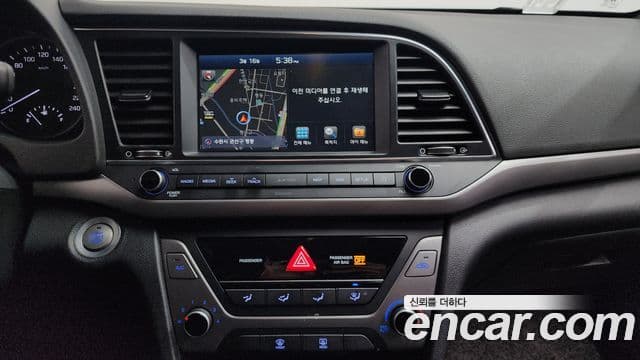 Hyundai Avante AD 1.6 GDI Value Plus, 2018 17