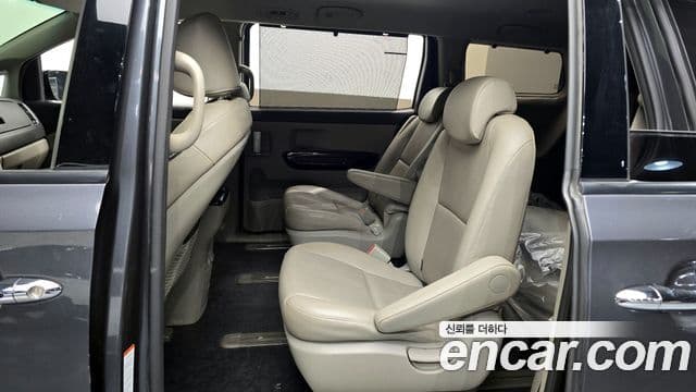 Kia All New Carnival Prestige, 2017 12