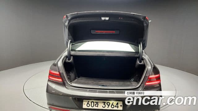 Genesis G90 Luxury, 2019 20