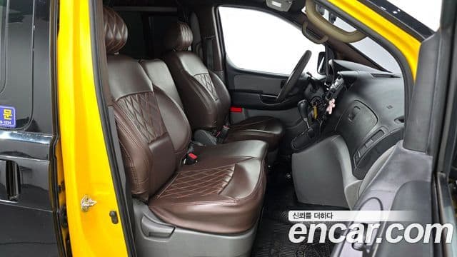 Hyundai Grand Starex CVX Deluxe, 2013 10