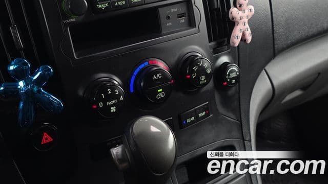 Hyundai Grand Starex CVX Deluxe, 2013 15