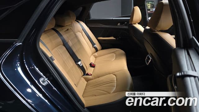 Kia K5 3세대 Signature, 2023 12