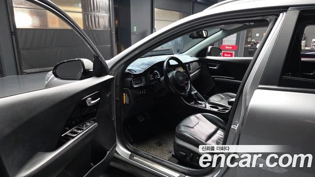 Kia Niro Noblesse, 2018 10