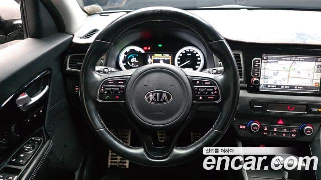 Kia Niro Noblesse, 2018 13