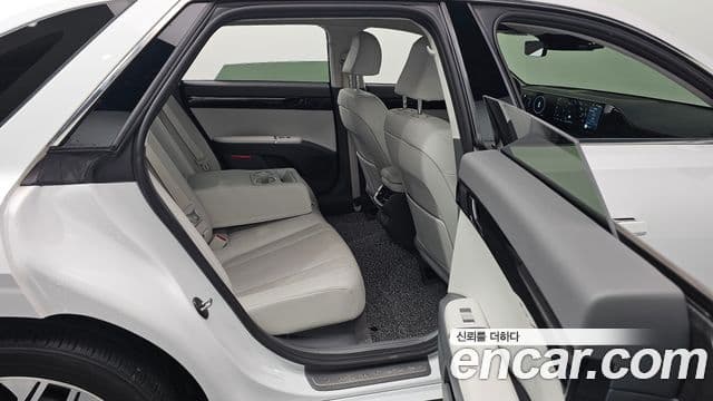 Hyundai Grandeur (GN7) Premium, 2023 11