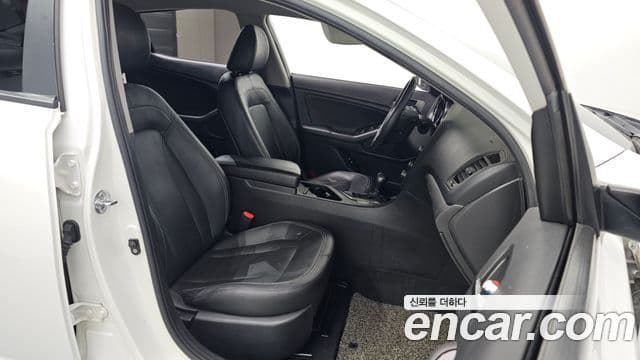 Kia K5 Luxury, 2011 11