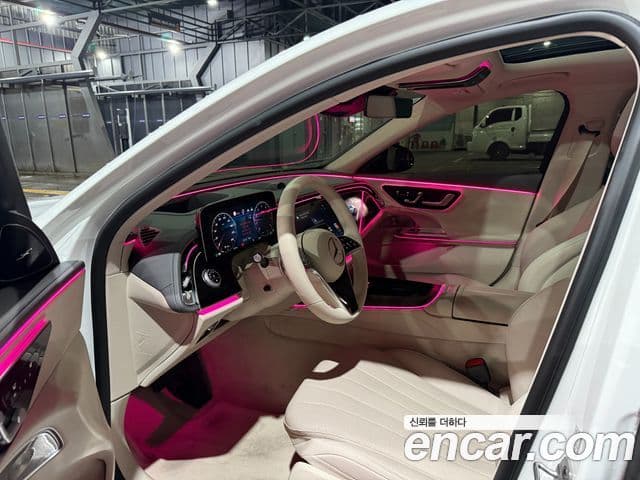 Mercedes-Benz E-класс W214 Exclusive, 2025 9