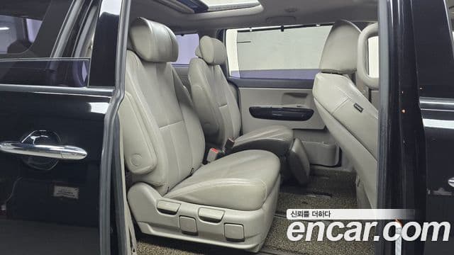 Kia All New Carnival President, 2016 12