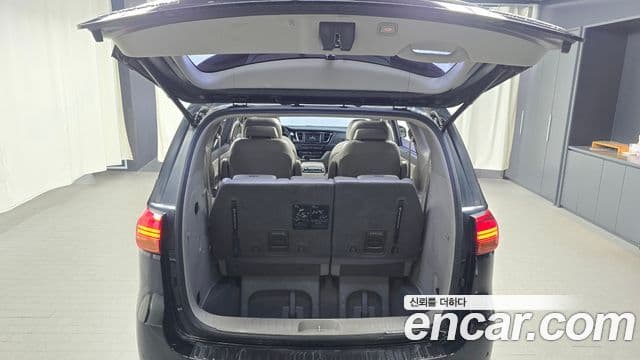 Kia All New Carnival President, 2016 20