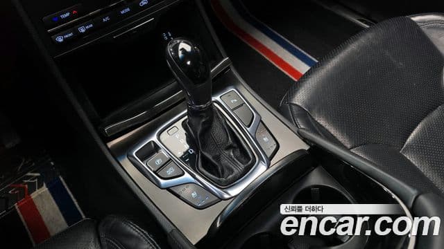 Hyundai Grandeur HG Premium, 2015 9