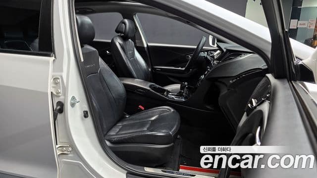 Hyundai Grandeur HG Premium, 2015 10